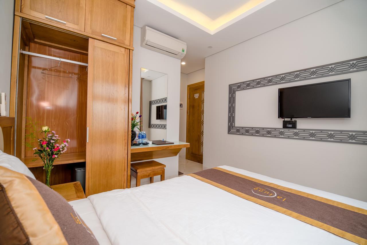 Hong Phuc Hotel 4 Da Nang Bagian luar foto